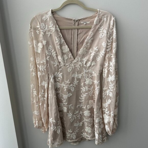 Tularosa Ryland Dress in Cream - Picture 5 of 10